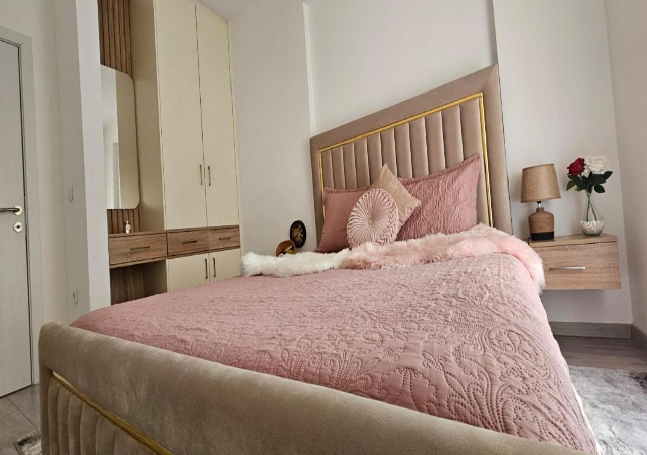 Value Living Apartment แฟริซาย ภายนอก รูปภาพ
