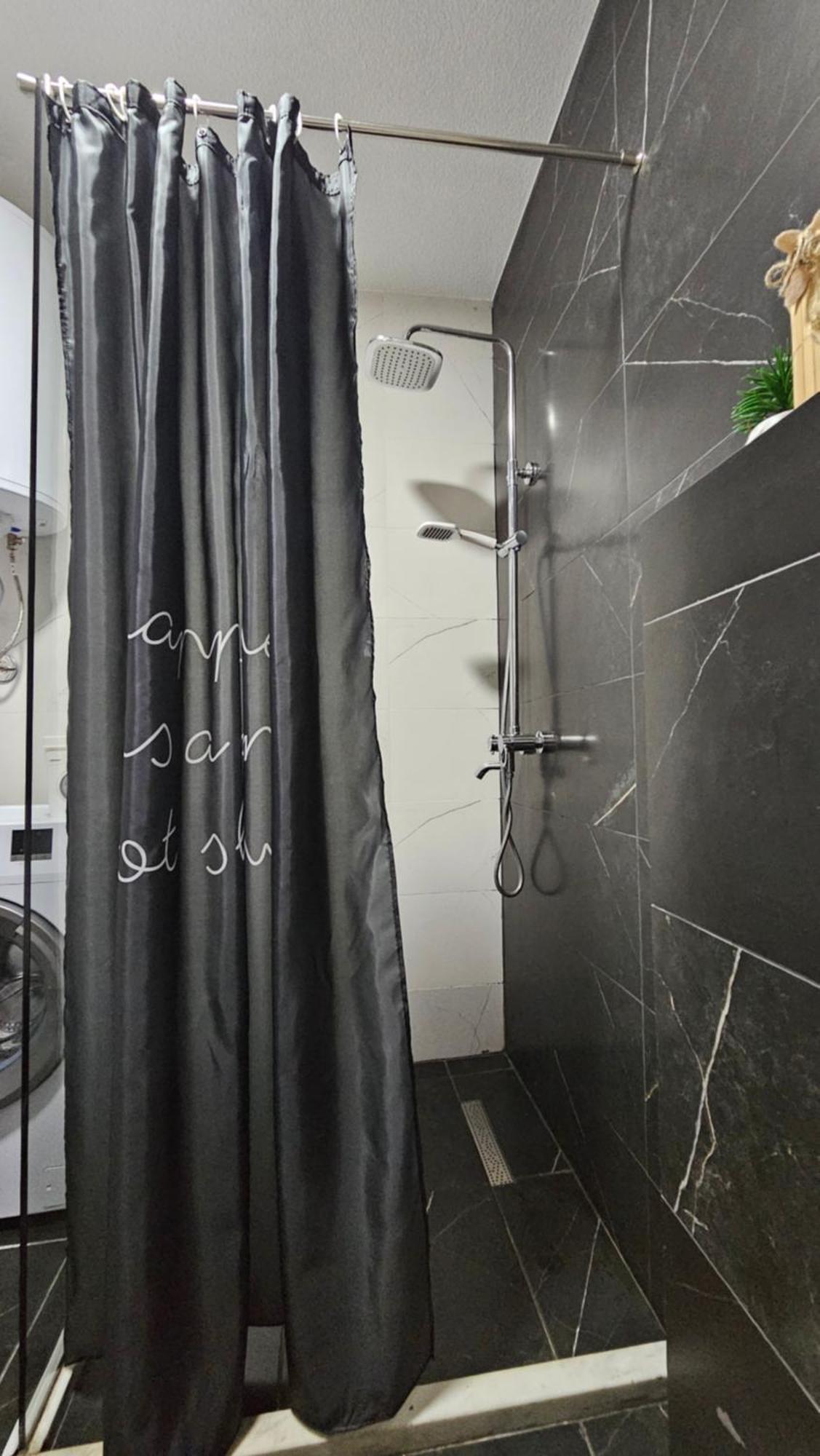 Value Living Apartment แฟริซาย ภายนอก รูปภาพ