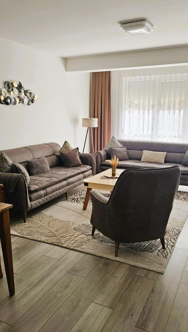 Value Living Apartment แฟริซาย ภายนอก รูปภาพ